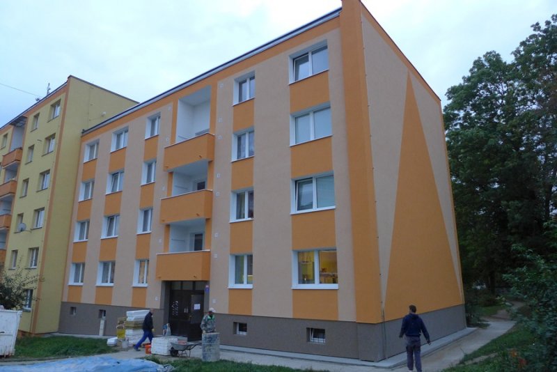 Zateplení fasády a rekonstrukce lodžií